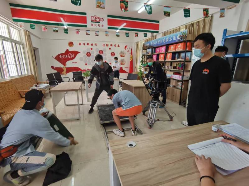 黄梅县广告片拍摄公司：极简主义践行者，少即是多的视觉哲学